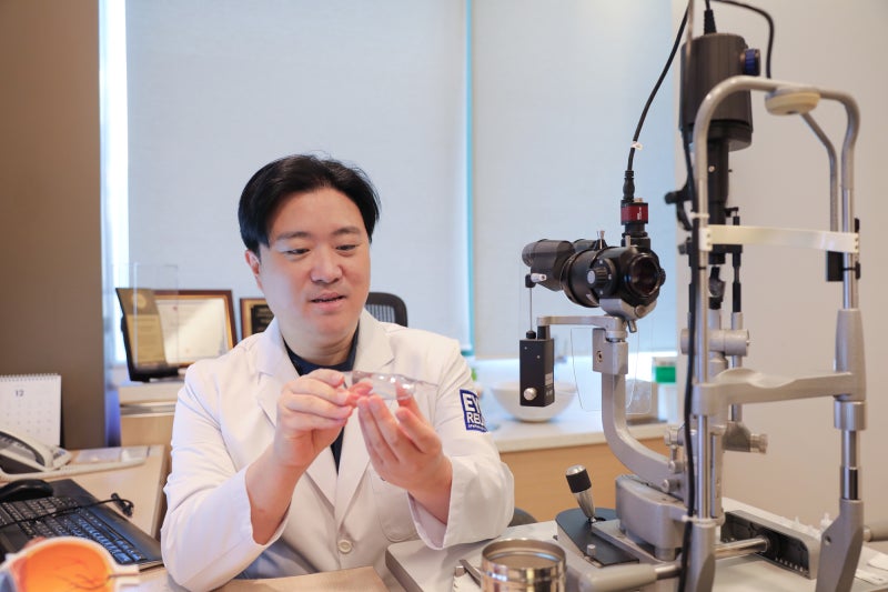 추석 ICL 렌즈삽입술, 원하는 날짜에 수술하려면 미리 검사해야 하는 이유